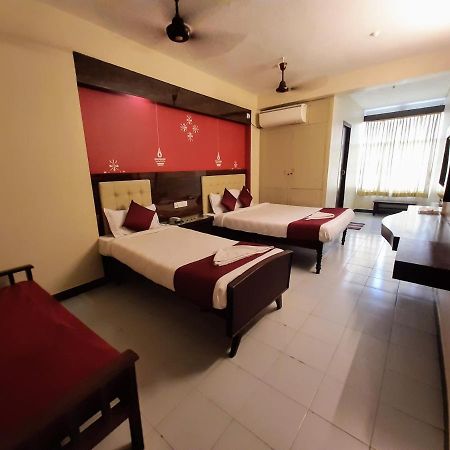 Ravi Krishna Inn Pondicherry Exterior foto